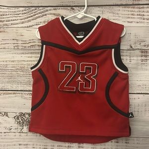 Boys Jordan red tank top size 3t